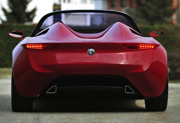 Alfa Romeo and Mazda collaboration on roadster