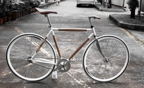 Plywood Bikes, Handlebars and Rack by Dots Design Studio