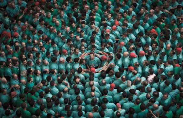 Human Tower photographs by David Oliete