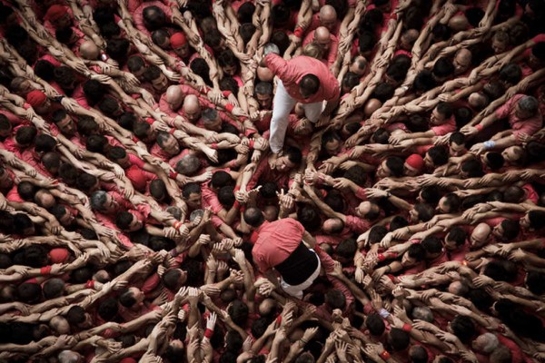 Human Tower photographs by David Oliete 4