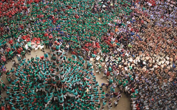 Human Tower photographs by David Oliete 7