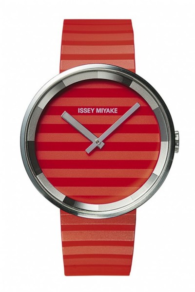 Please watch by Jasper Morrison for Issey Miyake 2
