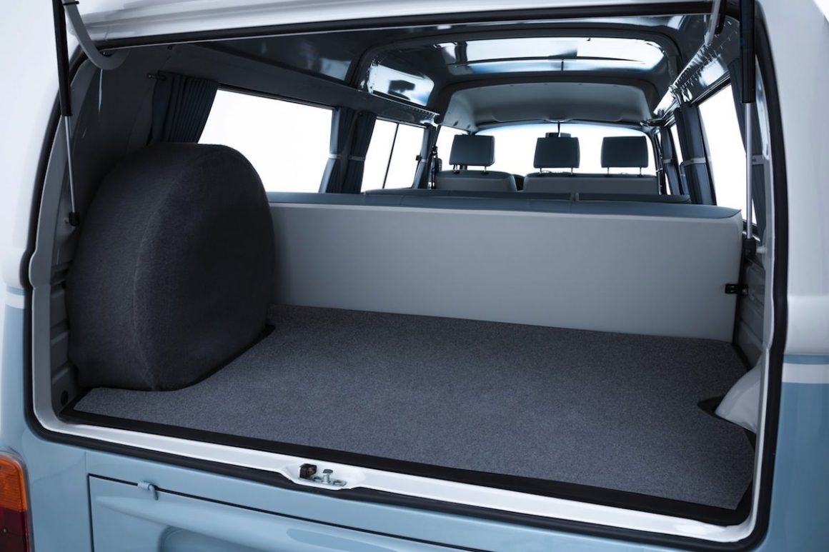 Volkswagen Type 2 Microbus the Last Kombi Edition 6