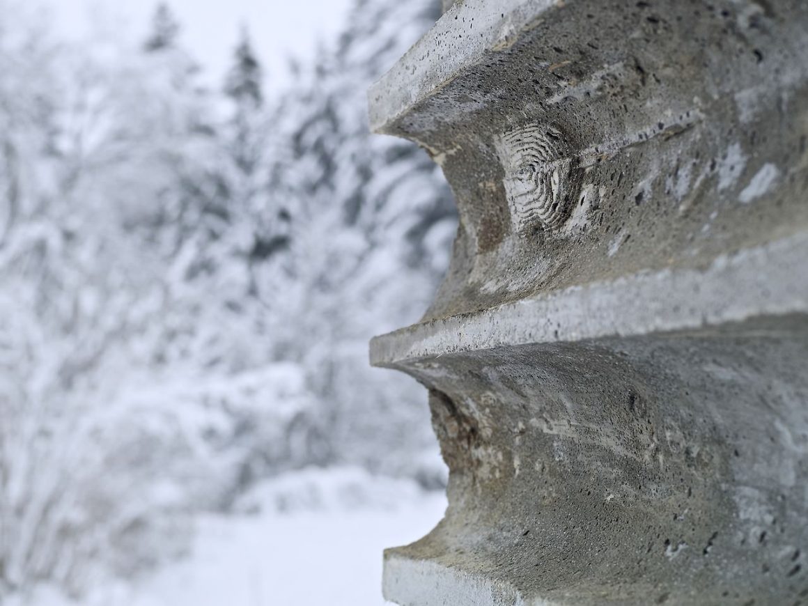 Concrete Log Cabin in the Swiss Alps by Nickisch Sano Walder Architekten 10