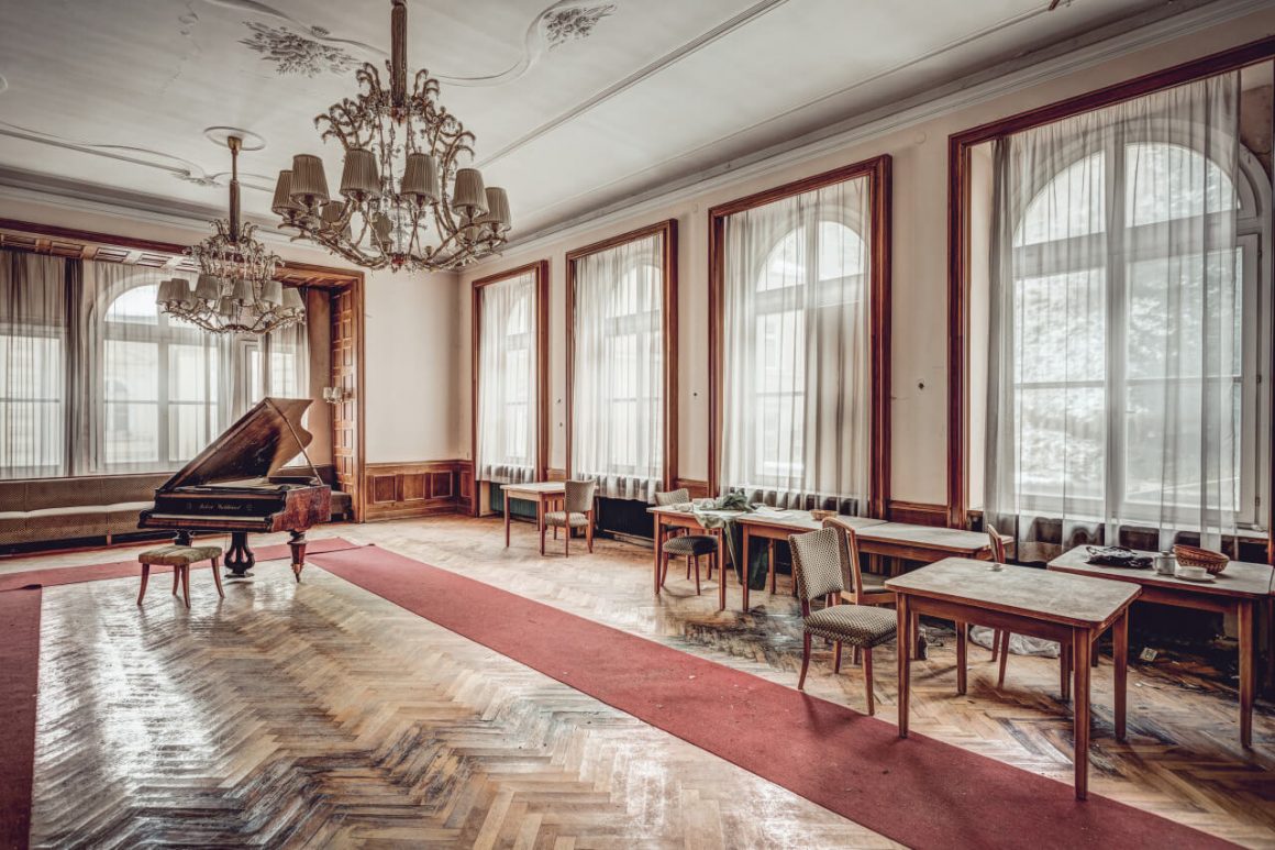 Inside the grand abandoned hotels of Europe by Thomas Windisch 8