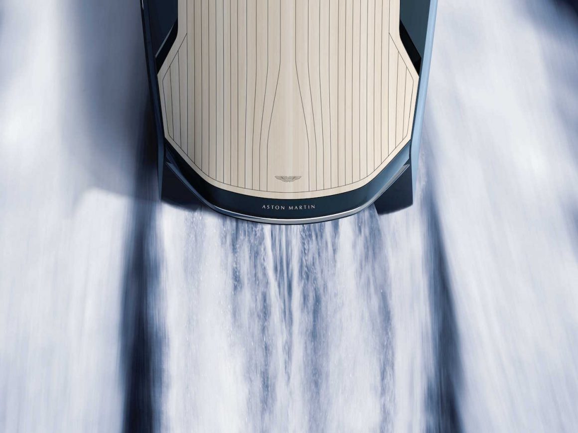 2016 ASTON MARTIN AM37 YACHT 4