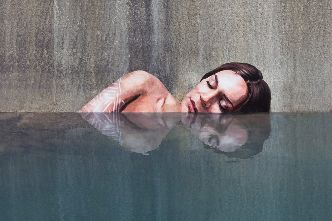 Hyper-realistic bathing ladies by surfer Hula