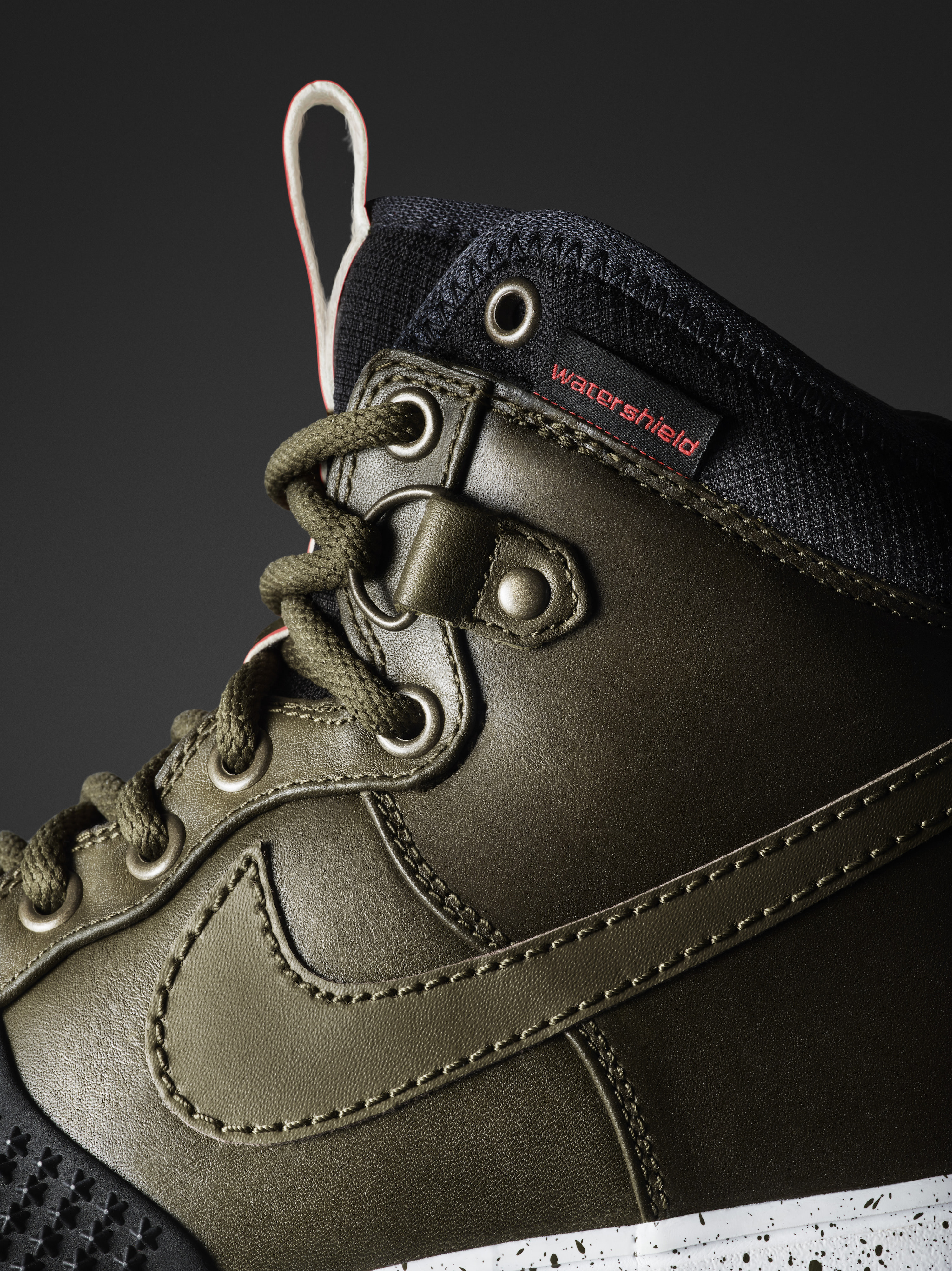 Ho15 Nsw Sneakerboot Lunarforce1duckboot M Detail 01 Original - Take on winter with the Nike Sneakerboots Collection, 10 of 11