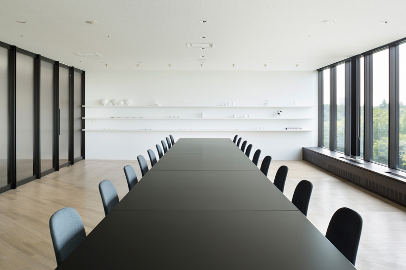 Nendo Aoyama Office - Nendo designs a café and office inside Kenzo Tange's Sogetsu Kaikan, 6 of 12