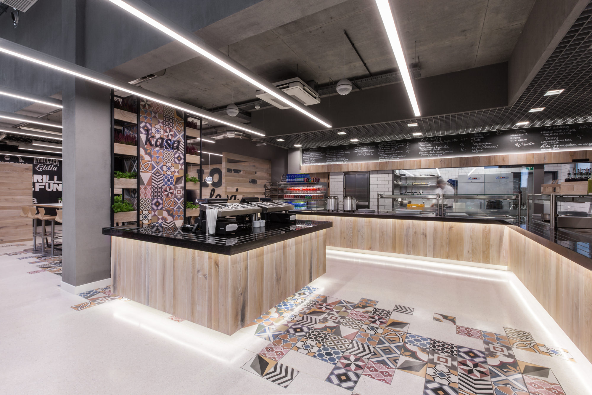 LIDL restaurant by mode:lina architekci, 2 of 23