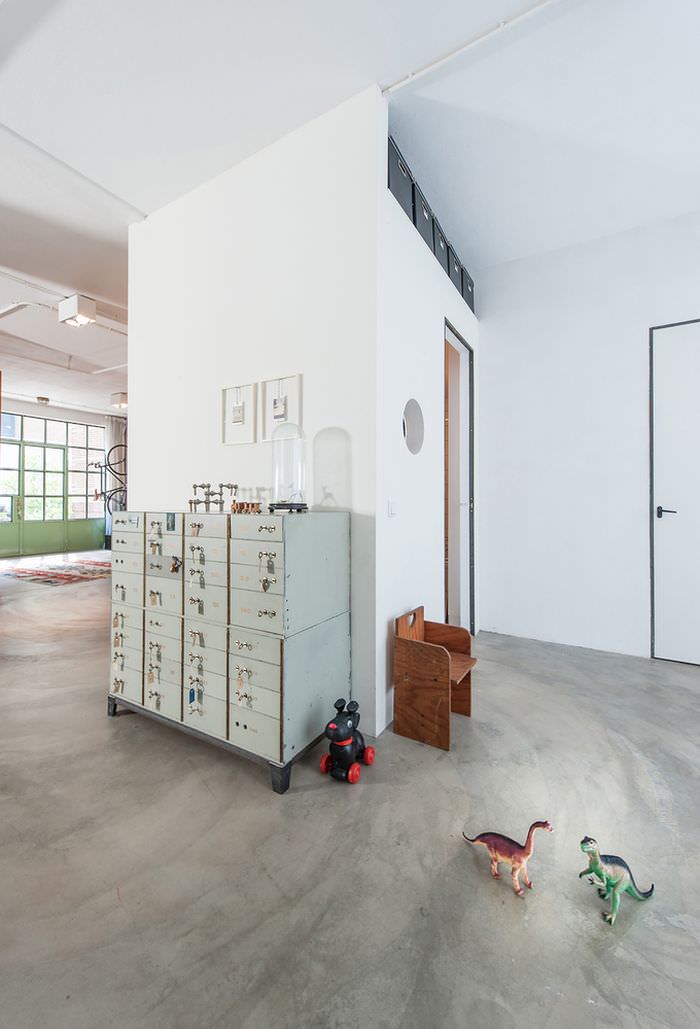 Studio Appelo converts an industrial garage space, 4 of 9